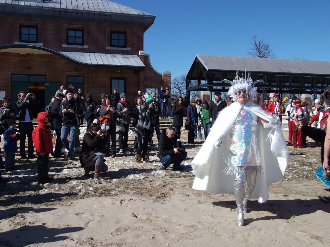20110506_7th-annual-gmdvp-winter-plunge-3