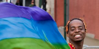 Rainbow_Flag_Gay_Pride_New_York_2008