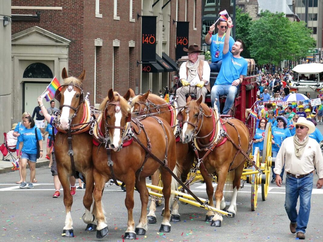 20160910_boston-pride-parade-19