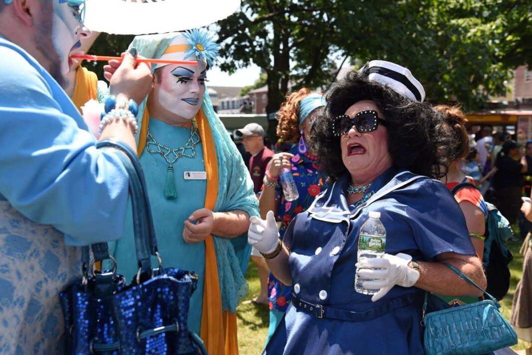 20160910_boston-pride-parade-2