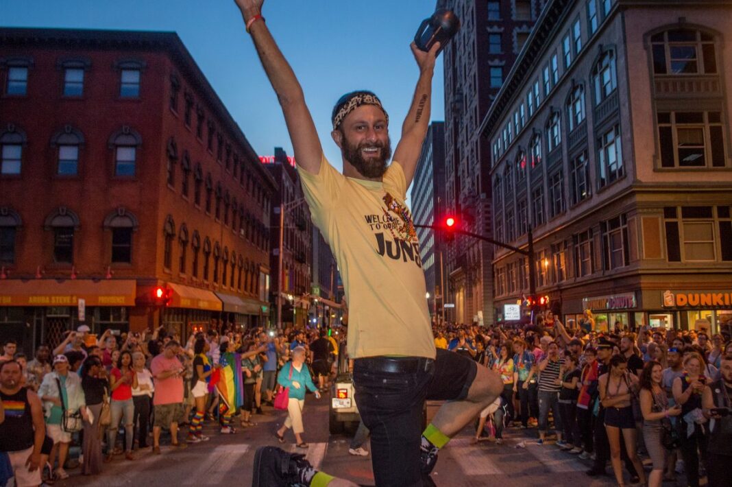 20160910_rhode-island-pridefest-illuminated-night-13
