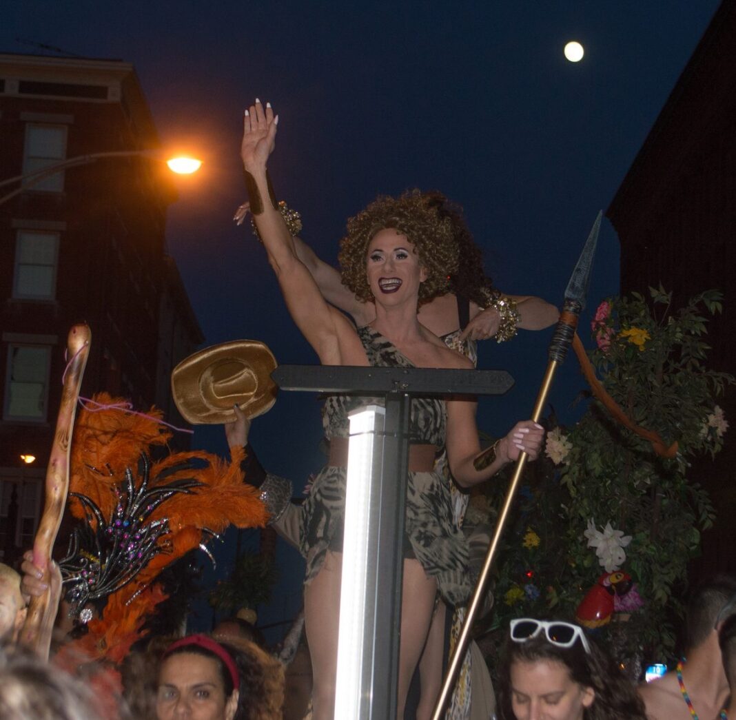 20160910_rhode-island-pridefest-illuminated-night-15
