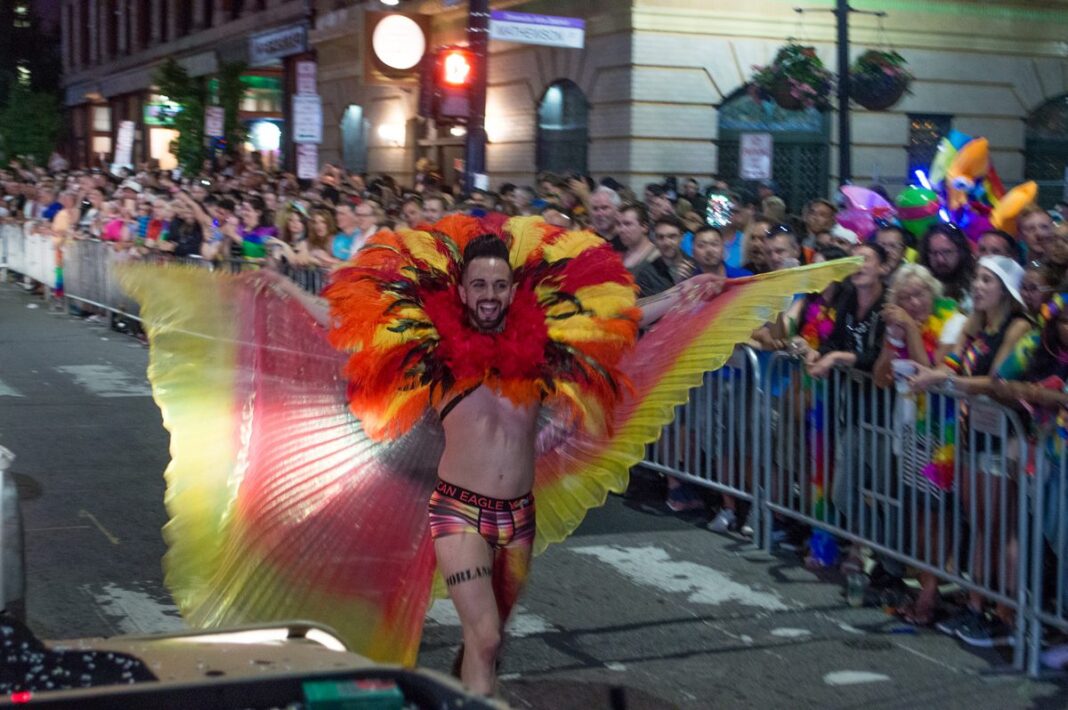 20160910_rhode-island-pridefest-illuminated-night-19