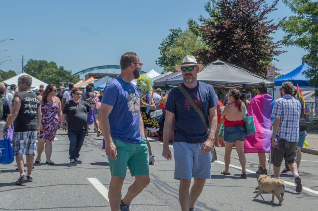 20160910_rhode-island-pridefest-illuminated-night-2