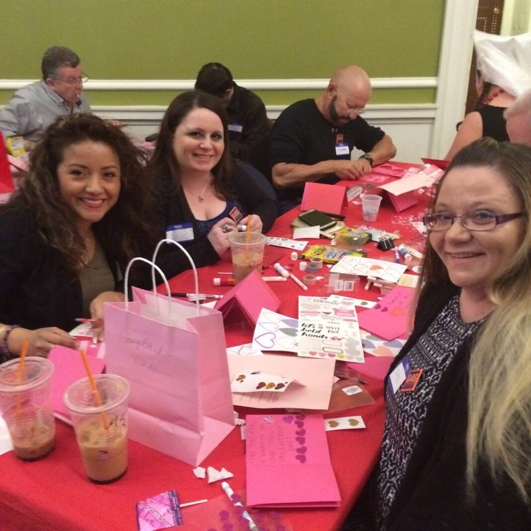 20170304_valentines-card-making-for-boston-5