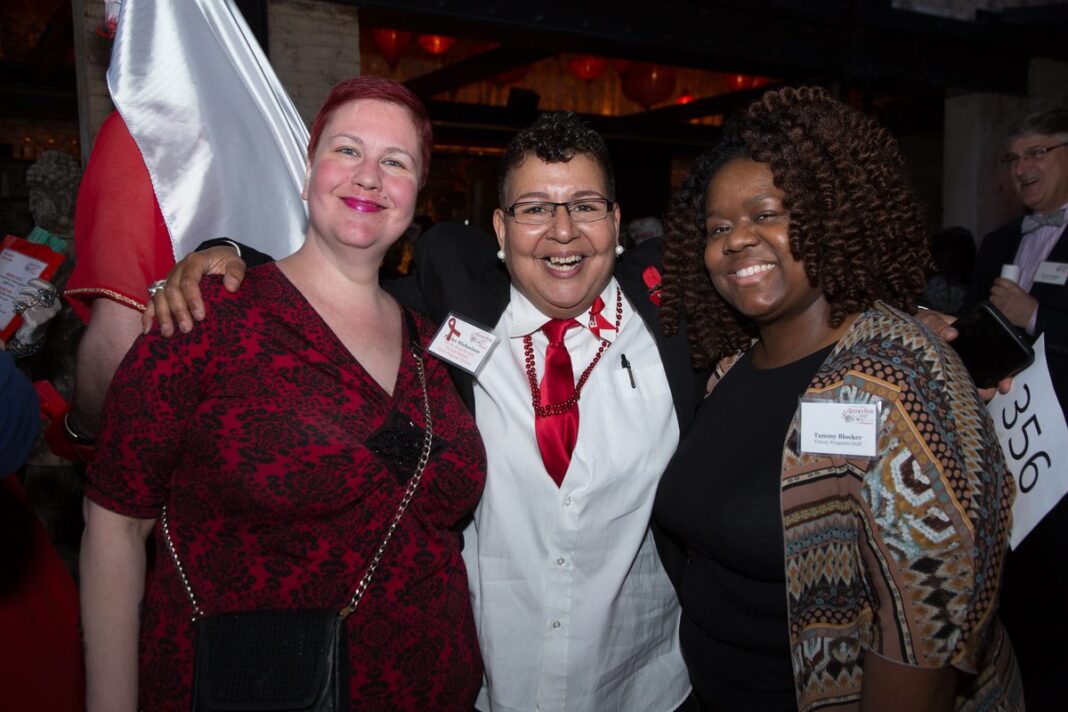20170708_red-party-auction-1