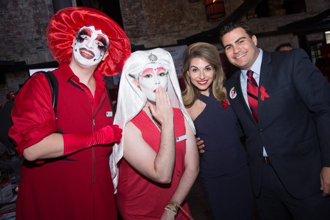 20170708_red-party-auction-3