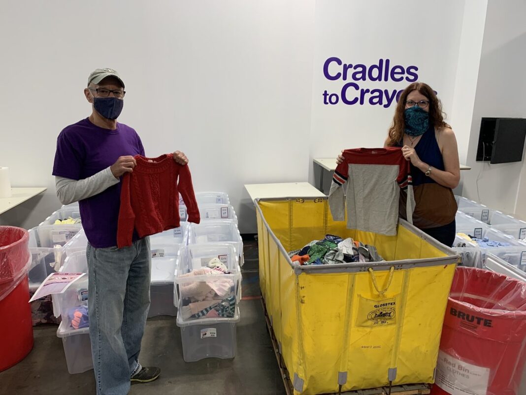 20201112_volunteering-at-cradles-to-crayons-5