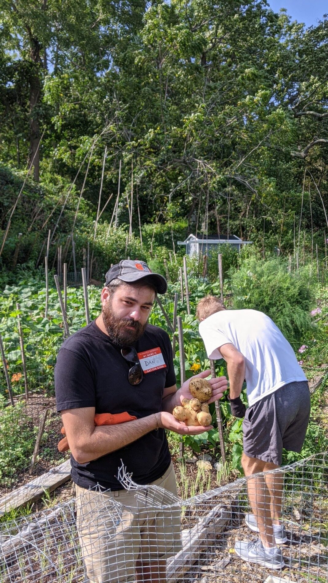 20211112_volunteering-at-holly-hill-farm-2