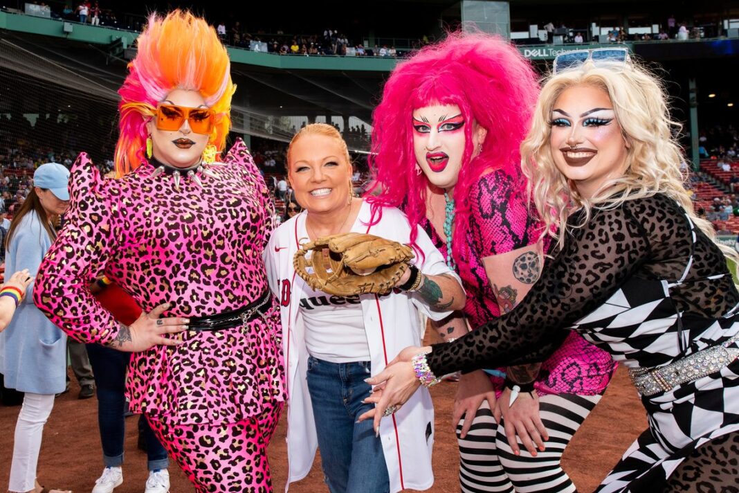 20220910_pride-night-at-fenway-park-3