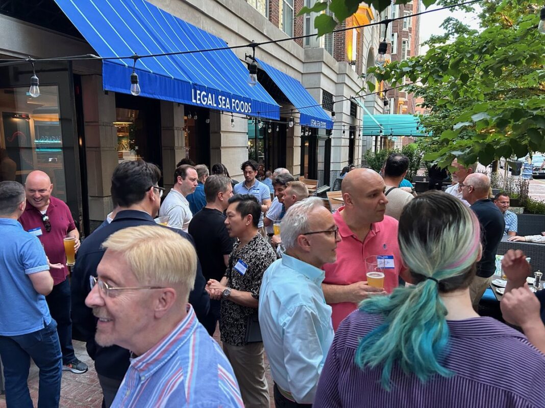 20240910_boston-gay-professionals-networking-event-14
