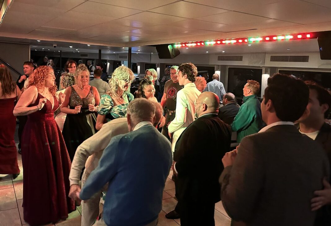 20241112_boston-spirit-prom-sunset-cruise-16
