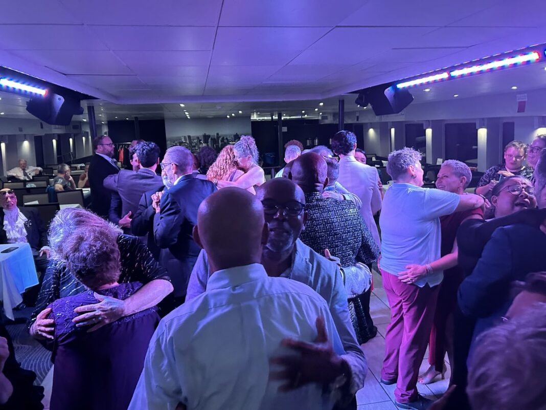 20241112_boston-spirit-prom-sunset-cruise-18