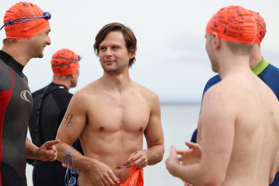 20241112_swim-for-life-paddler-flotilla-2